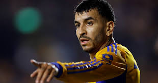 River tenía arreglado a Correa, pero Tigres cambió las condiciones y el pase peligra