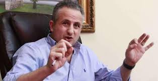 El&iacute;as Burbara, director t&eacute;cnico del Real Espa&ntilde;a, en rueda de prensa