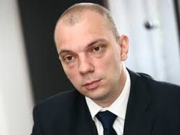 Brokerul Mihai Chişu, unul dintre cei mai populari de pe piaţa locală de capital, a trecut la firma de brokeraj Swiss Capital, controlată de Bogdan Juravle, ... - 5-mihai-chisu-cn