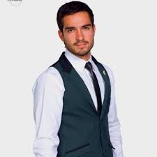 Resultado de imagem para alfonso herrera elegante