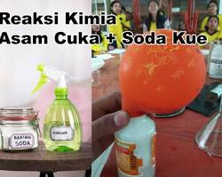 Gambar Baking soda dan cuka bereaksi