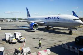 Chi phí đi máy bay sẽ đắt đỏ thế nào?