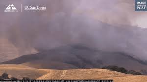 Evacuation warnings issued as Ridge Fire burns off Interstate 5 near Gorman