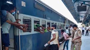 Indian Railways: अब यूपी के जौनपुर सिटी रेलवे स्टेशन पर भी रुकेगी यह ट्रेन, यात्रियों को सुविधा