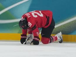 Scott Stinson: Marie-Philip Poulin's injury is a national crisis