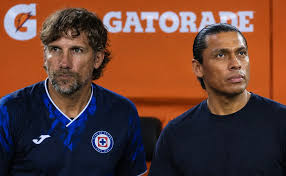 ¿Lo manejan a Joel Huiqui? Exponen la verdad detrás de la polémica con Facundo Oreja
