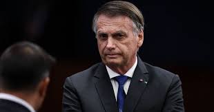 Defesa de Bolsonaro desiste de pedido para suspensão da pena
