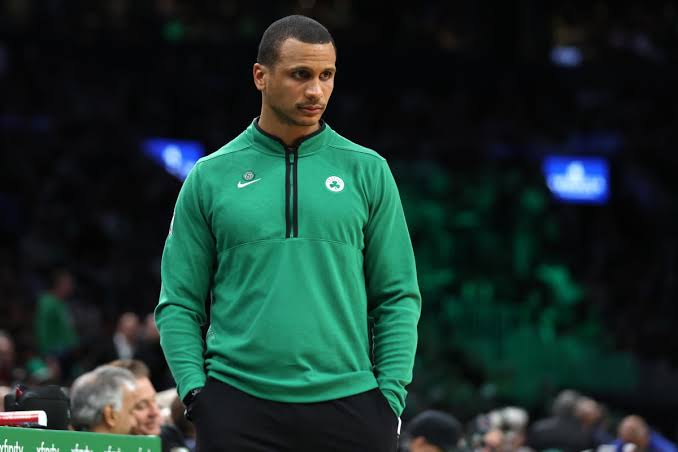 Celtics head coach Joe Mazzulla sidelined just before tip with 'eye  irritation'
