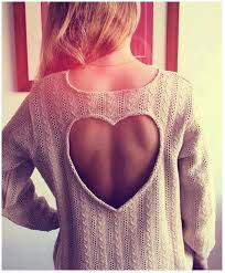 Znalezione obrazy dla zapytania sweterek z wycięciem na plecach