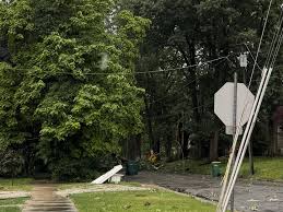 Midwest Brace for Impact: Severe Storms and Tornadoes Wreak Havoc Across Illinois and Missouri