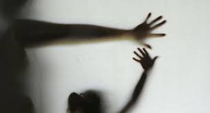 2025 registra recorde de feminicídios com 4 mulheres mortas por dia no país