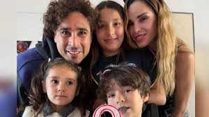Los hijos de Memo Ochoa y Karla Mora: quiénes son y cómo han crecido