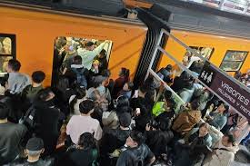 Suspenden servicio en L-A del Metro por falla en catenaria