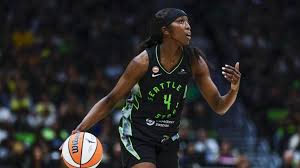 Storm's Flau'Jae Johnson shines, hits Brittney Griner with 'too small' in breakout game