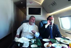 Resultado de imagem para royal tulip hotel brasilia COM LULA NO HOTEL
