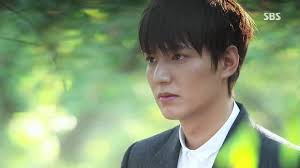 4 cảnh khóc nhói lòng của Lee Min Ho trong The Heirs. Trong The Heirs, ngoài việc sử dụng gương mặt trong việc thể hiện cảm xúc của Kim Tan, Lee Min Ho còn ... - 66864180-b130-4989-8064-eb6ada4d2913