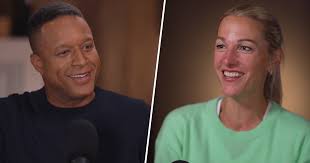 Lindsay Czarniak Still Has the Shirt She Was Wearing When She Met Husband Craig Melvin