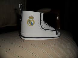 Resultado de imagen de botas personalizadas del real madrid