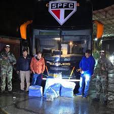 Ônibus que transportaria São Paulo é apreendido com 86,5 kg de maconha