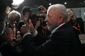 Lula: Popularidade em Queda Livre? Entenda a Pesquisa Quaest!
