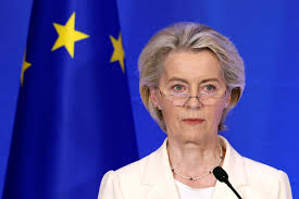 Von der Leyen: Seguimos firmes em compromisso de garantir soberania da Groenlândia