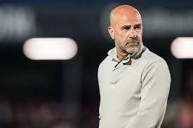 Bosz hecht waarde aan middenveldpositie: 'Zijn bij mij de voetballers'