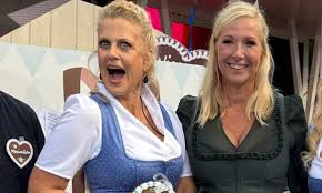 Andrea Kiewel schimpft über Oktoberfest-Preise im ZDF-Fernsehgarten - Imagen principal del artículo