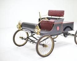 Oldsmobile Curved Dash car, year 1901