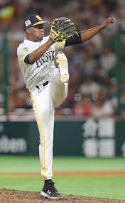 SoftBank Hawks Extend Win Streak, Moimelo Shines with Complete Game