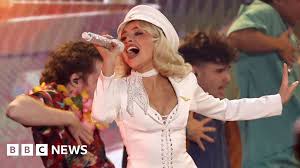 Grammy highlights - from a chaotic Cher to Sabrina's stewardess