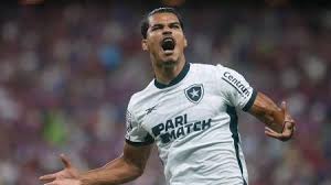 Grêmio negocia a contratação de Danilo Barbosa, volante ex-Botafogo e Palmeiras