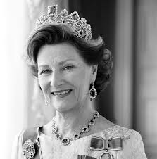 On November 14, 2013, Her Majesty Queen Sonja of Norway arrived at the Kings Place Gallery in London, England, to open the exhibition, Ørnulf Opdahl ... - queen-sonja