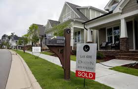 Mortgage Rates Drop Amid Economic Slowdown