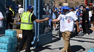 100 degrees makes NLDS Game 1 the 2nd-hottest in Dodgers postseason history — Yahoo Sports