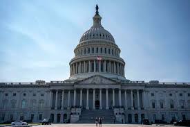 House Votes to Claw Back $1.1 Billion from Public Media Funding - Imagen principal del artículo