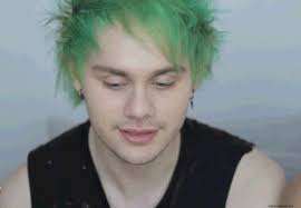 Bildergebnis für hugging gif michael clifford