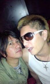 [Pictures] Kawasaki Mayo Blog 2011-07-05. It looks like this pictures were taken at GACKT&#39;s birthday, I don&#39;t know, is 1AM here and I&#39;m almost sleepy ^^&quot;&quot; - 0010505w