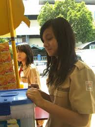 Hasil gambar untuk bugil telanjang NAJWA SHIHAB indonesia presenter tv