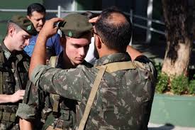 Tiro de Guerra celebra Dia do Exército com entrega da boina verde a 50 atiradores