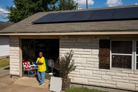 Houston Neighbors Opt for Solar-Powered 'Hub Homes' Amid Resilience Center Shortage