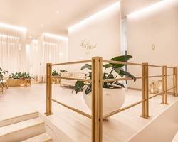 Hình ảnh về Noir Spa with elegant decor and a focus on beauty treatments.