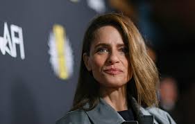 Amanda Peet Reveals Breast Cancer Diagnosis Amidst Family Hardships