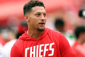 Chiefs Reporter Reveals Message From Patrick Mahomes After Father Died ‘Suddenly and Unexpectedly’