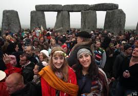 Résultat de recherche d'images pour "stonehenge celebration"