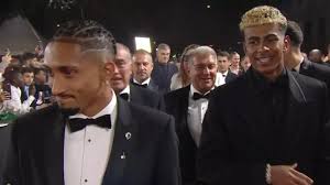 Raphinha y Yamal: ¿Quién merece el Balón de Oro 2025 según Raphinha? - Imagen principal del artículo