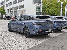 BYD Seal 6: Le Break Hybride qui Va Révolutionner le Marché Auto?