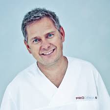 Bartosz Nowak, stomatolog Katowice - 62f66472c891260d0b6b7491961b72c2_large