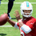 Dolphins re-sign QB Josh Freeman