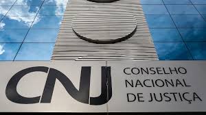 CNJ aprova fim da aposentadoria compulsória como pena máxima para juízes