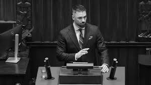 Litewka pośmiertnie odznaczony. Prezydent "rozważa udział w uroczystościach"